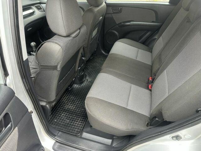Сірий Кіа Sportage, об'ємом двигуна 2 л та пробігом 124 тис. км за 8300 $, фото 10 на Automoto.ua