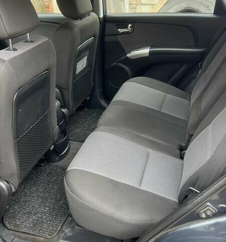 Сірий Кіа Sportage, об'ємом двигуна 1.99 л та пробігом 196 тис. км за 8200 $, фото 7 на Automoto.ua