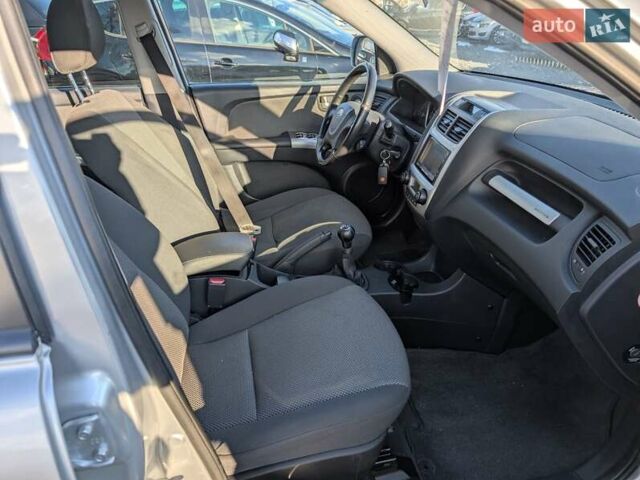 Сірий Кіа Sportage, об'ємом двигуна 2 л та пробігом 192 тис. км за 8450 $, фото 37 на Automoto.ua