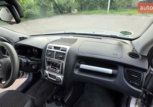 Кіа Sportage 2008 у Шостке на Automoto.ua Сірий Кіа Sportage, об'ємом двигуна 2 л та пробігом 180 тис. км за 8500 $, фото 19 на Automoto.ua