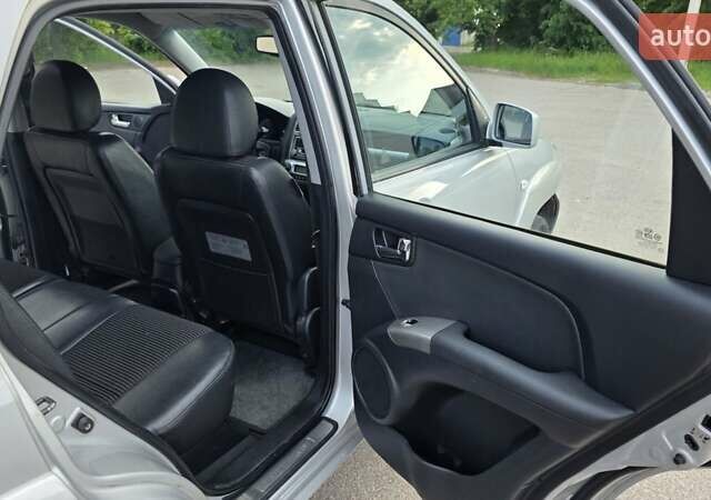 Кіа Sportage 2008 у Шостке на Automoto.ua Сірий Кіа Sportage, об'ємом двигуна 2 л та пробігом 180 тис. км за 8500 $, фото 12 на Automoto.ua