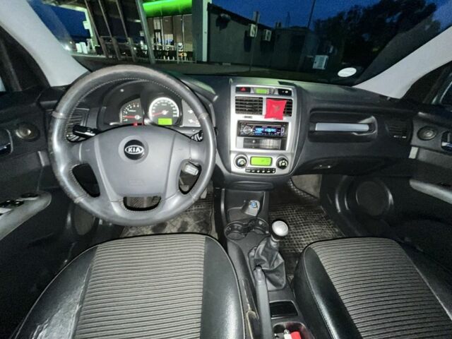 Киа Sportage 2008 в Василькове на Automoto.ua Серый Киа Sportage, объемом двигателя 2 л и пробегом 215 тыс. км за 3500 $, фото 8 на Automoto.ua