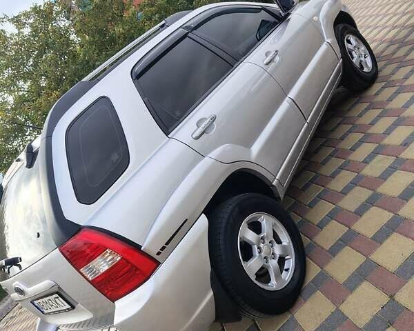 Серый Киа Sportage, объемом двигателя 2 л и пробегом 156 тыс. км за 8400 $, фото 9 на Automoto.ua