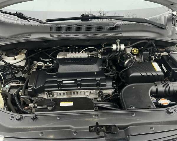 Серый Киа Sportage, объемом двигателя 1.98 л и пробегом 183 тыс. км за 8000 $, фото 16 на Automoto.ua