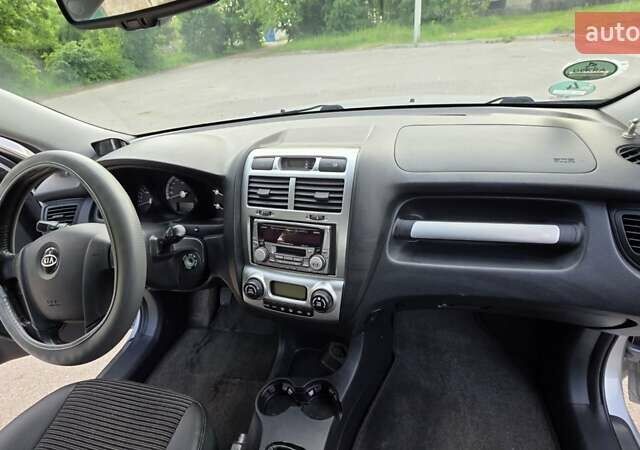 Кіа Sportage 2008 у Шостке на Automoto.ua Сірий Кіа Sportage, об'ємом двигуна 2 л та пробігом 180 тис. км за 8500 $, фото 21 на Automoto.ua