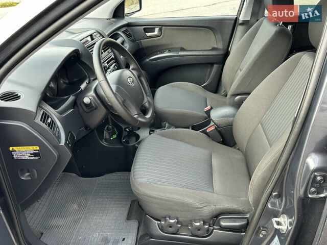 Серый Киа Sportage, объемом двигателя 2 л и пробегом 167 тыс. км за 7600 $, фото 13 на Automoto.ua