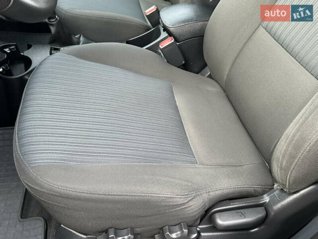 Серый Киа Sportage, объемом двигателя 2 л и пробегом 167 тыс. км за 7600 $, фото 17 на Automoto.ua