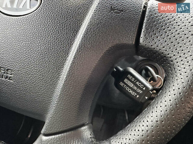 Серый Киа Sportage, объемом двигателя 2 л и пробегом 167 тыс. км за 7600 $, фото 29 на Automoto.ua