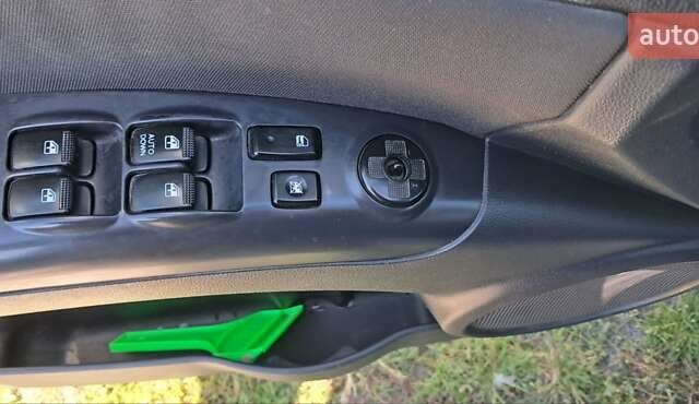 Серый Киа Sportage, объемом двигателя 1.98 л и пробегом 223 тыс. км за 8200 $, фото 16 на Automoto.ua