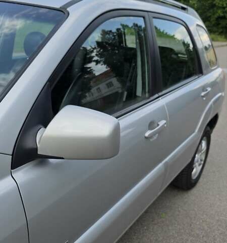 Кіа Sportage 2008 у Шостке на Automoto.ua Сірий Кіа Sportage, об'ємом двигуна 2 л та пробігом 180 тис. км за 8500 $, фото 6 на Automoto.ua