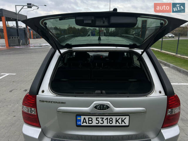 Серый Киа Sportage, объемом двигателя 1.99 л и пробегом 230 тыс. км за 8000 $, фото 23 на Automoto.ua