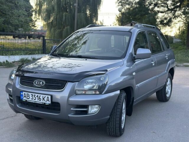 Серый Киа Sportage, объемом двигателя 2 л и пробегом 236 тыс. км за 8200 $, фото 1 на Automoto.ua