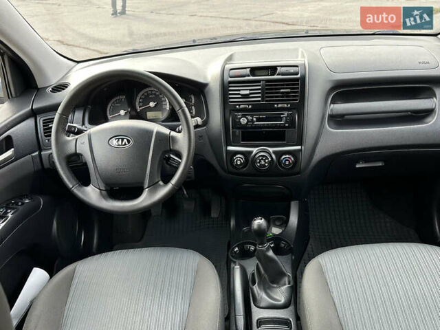 Серый Киа Sportage, объемом двигателя 2 л и пробегом 167 тыс. км за 7600 $, фото 22 на Automoto.ua