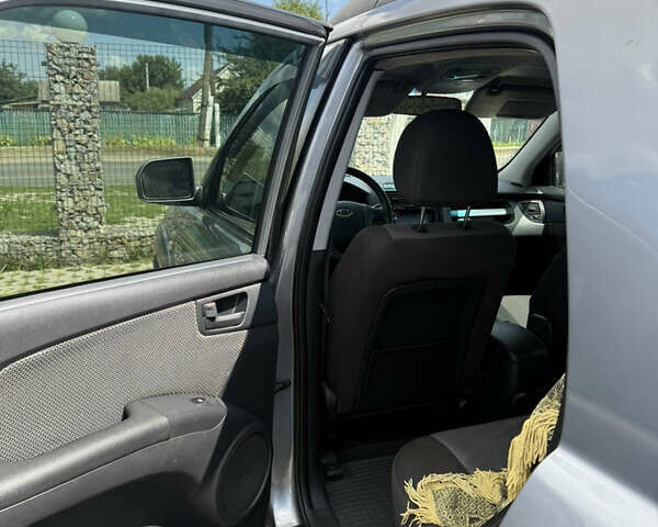 Серый Киа Sportage, объемом двигателя 1.98 л и пробегом 269 тыс. км за 8000 $, фото 12 на Automoto.ua