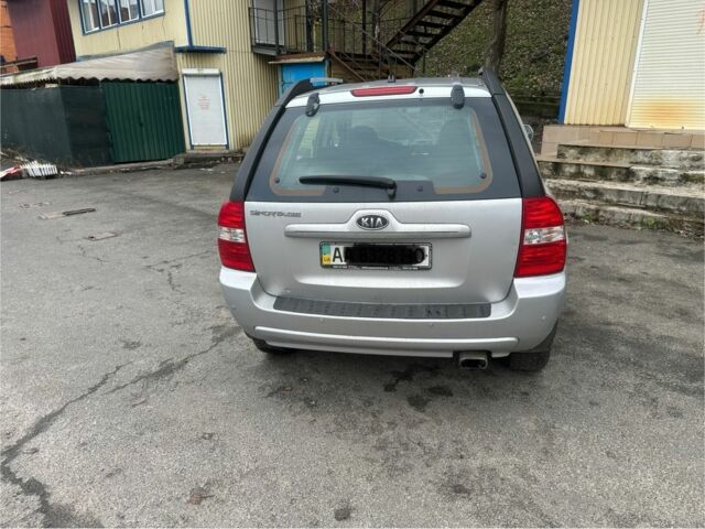 Сірий Кіа Sportage, об'ємом двигуна 2 л та пробігом 124 тис. км за 8300 $, фото 4 на Automoto.ua