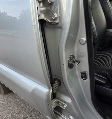 Кіа Sportage 2008 у Шостке на Automoto.ua Сірий Кіа Sportage, об'ємом двигуна 2 л та пробігом 180 тис. км за 8500 $, фото 25 на Automoto.ua