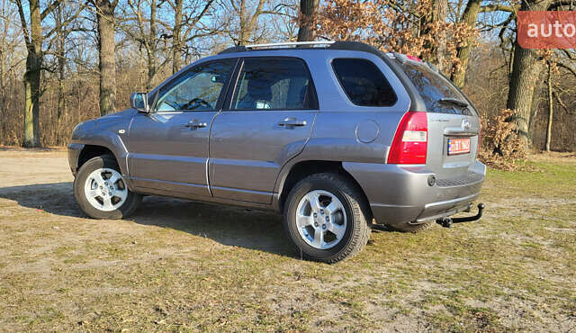 Сірий Кіа Sportage, об'ємом двигуна 2 л та пробігом 199 тис. км за 8690 $, фото 24 на Automoto.ua