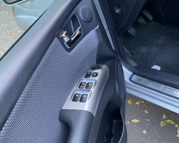 Серый Киа Sportage, объемом двигателя 2 л и пробегом 171 тыс. км за 7850 $, фото 9 на Automoto.ua