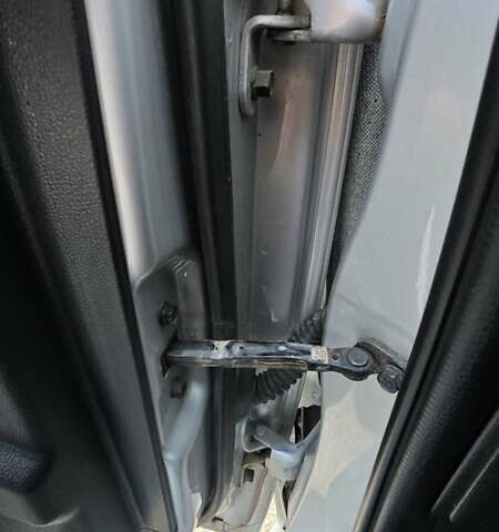 Кіа Sportage 2008 у Шостке на Automoto.ua Сірий Кіа Sportage, об'ємом двигуна 2 л та пробігом 180 тис. км за 8500 $, фото 31 на Automoto.ua