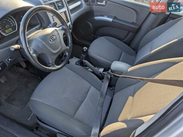Сірий Кіа Sportage, об'ємом двигуна 2 л та пробігом 192 тис. км за 8450 $, фото 28 на Automoto.ua