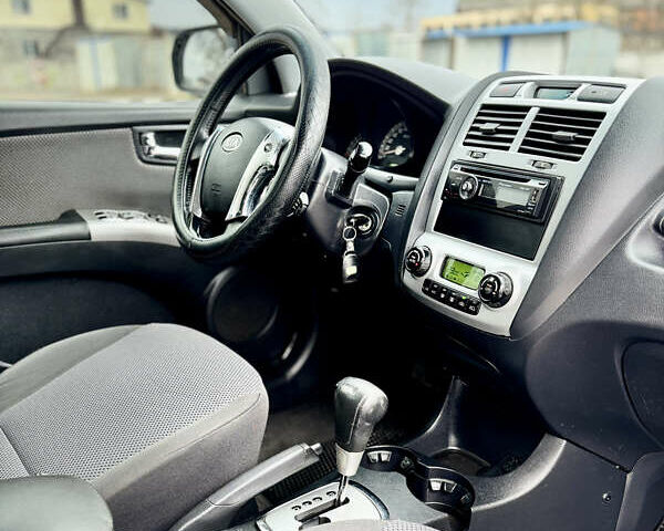 Серый Киа Sportage, объемом двигателя 2.7 л и пробегом 281 тыс. км за 7800 $, фото 15 на Automoto.ua