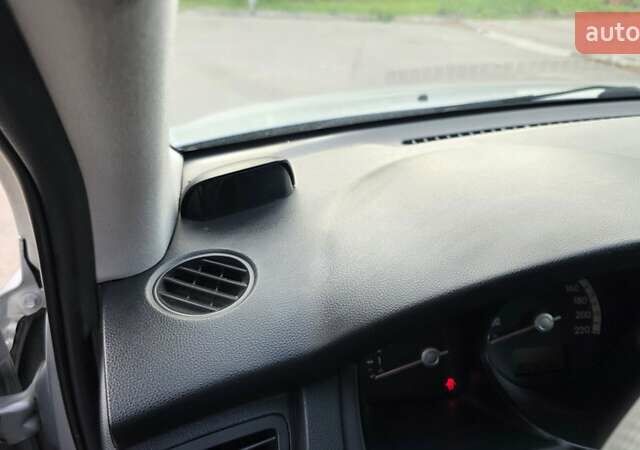 Кіа Sportage 2008 у Шостке на Automoto.ua Сірий Кіа Sportage, об'ємом двигуна 2 л та пробігом 180 тис. км за 8500 $, фото 36 на Automoto.ua