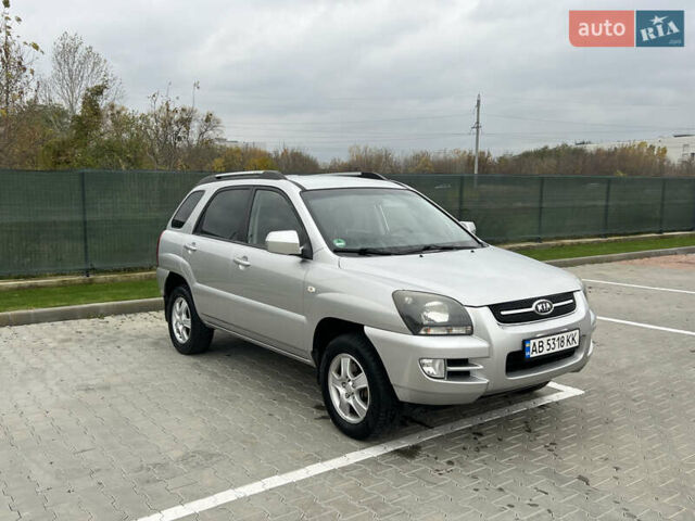 Серый Киа Sportage, объемом двигателя 1.99 л и пробегом 230 тыс. км за 8000 $, фото 4 на Automoto.ua