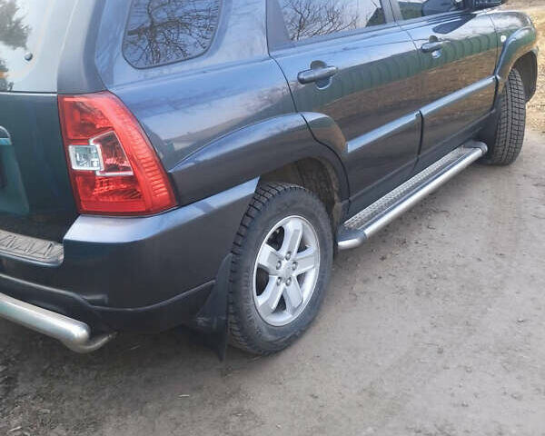 Серый Киа Sportage, объемом двигателя 0 л и пробегом 73 тыс. км за 10500 $, фото 2 на Automoto.ua