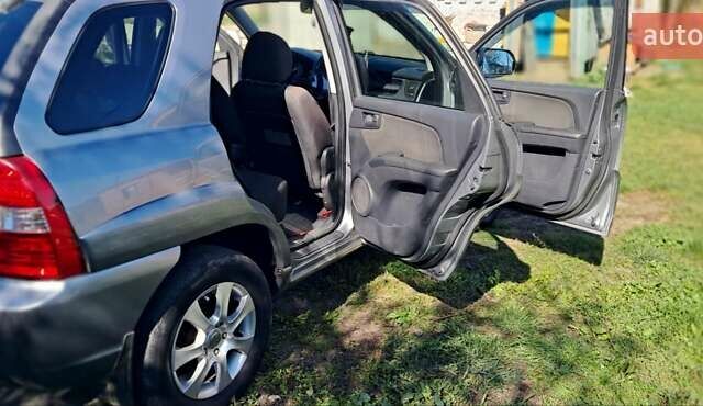 Серый Киа Sportage, объемом двигателя 1.98 л и пробегом 223 тыс. км за 8200 $, фото 6 на Automoto.ua