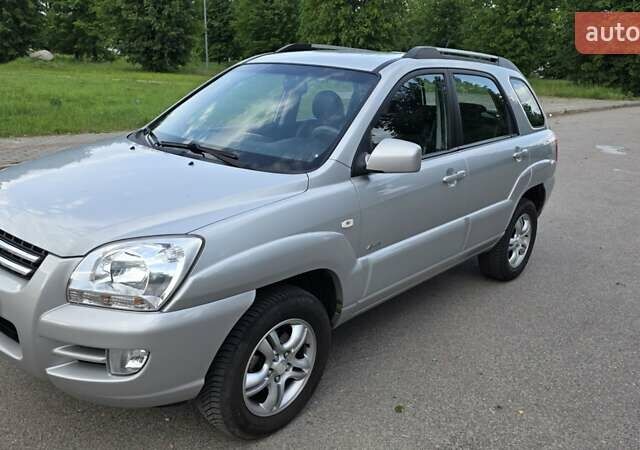 Кіа Sportage 2008 у Шостке на Automoto.ua Сірий Кіа Sportage, об'ємом двигуна 2 л та пробігом 180 тис. км за 8500 $, фото 1 на Automoto.ua