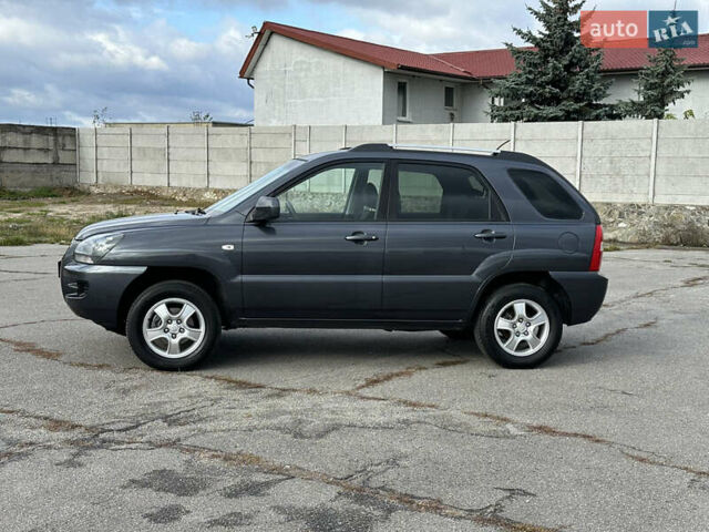 Серый Киа Sportage, объемом двигателя 2 л и пробегом 167 тыс. км за 7600 $, фото 6 на Automoto.ua