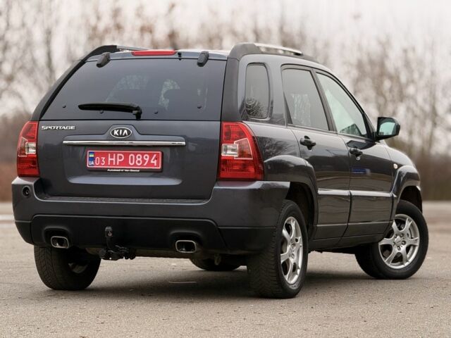 Серый Киа Sportage, объемом двигателя 2 л и пробегом 228 тыс. км за 8600 $, фото 10 на Automoto.ua