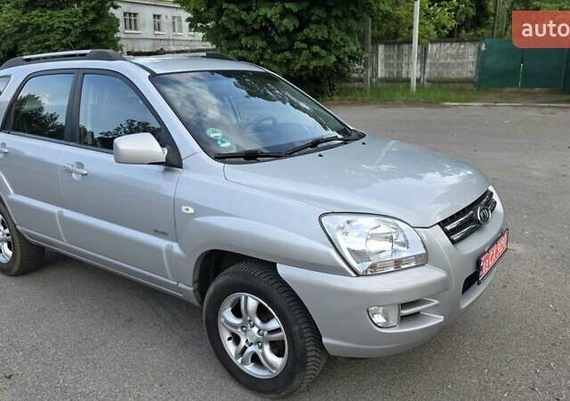 Кіа Sportage 2008 у Шостке на Automoto.ua Сірий Кіа Sportage, об'ємом двигуна 2 л та пробігом 180 тис. км за 8500 $, фото 2 на Automoto.ua