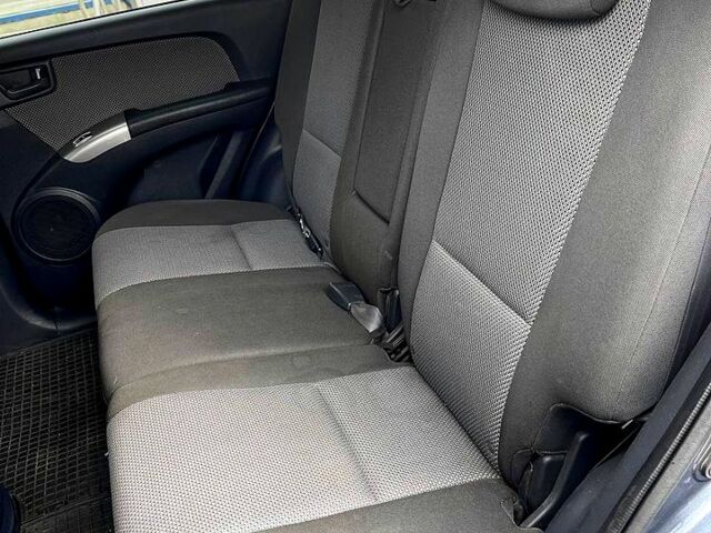 Кіа Sportage 2008 у Харкові на Automoto.ua Сірий Кіа Sportage, об'ємом двигуна 2 л та пробігом 152 тис. км за 8200 $, фото 5 на Automoto.ua