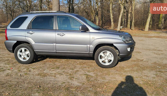 Сірий Кіа Sportage, об'ємом двигуна 2 л та пробігом 199 тис. км за 8690 $, фото 6 на Automoto.ua