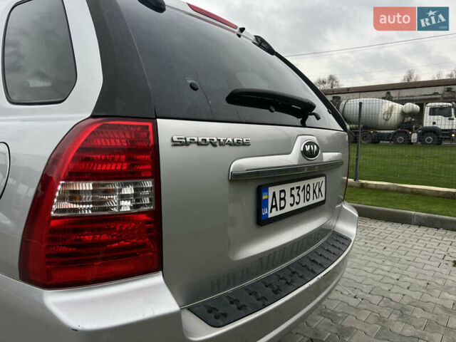 Серый Киа Sportage, объемом двигателя 1.99 л и пробегом 230 тыс. км за 8000 $, фото 24 на Automoto.ua