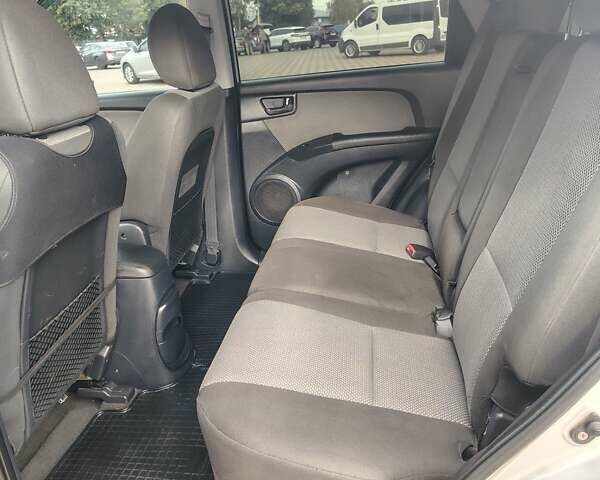 Серый Киа Sportage, объемом двигателя 2 л и пробегом 156 тыс. км за 8400 $, фото 15 на Automoto.ua
