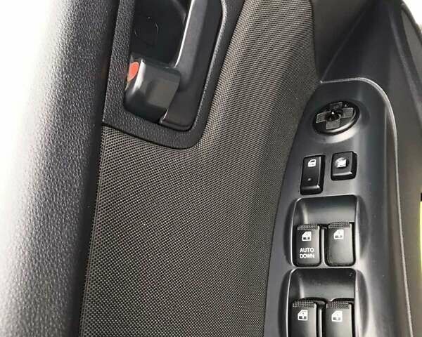 Сірий Кіа Sportage, об'ємом двигуна 2 л та пробігом 180 тис. км за 8890 $, фото 8 на Automoto.ua