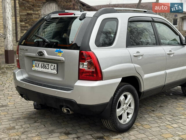 Серый Киа Sportage, объемом двигателя 2 л и пробегом 86 тыс. км за 10200 $, фото 6 на Automoto.ua