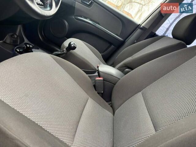 Серый Киа Sportage, объемом двигателя 2 л и пробегом 165 тыс. км за 7490 $, фото 17 на Automoto.ua