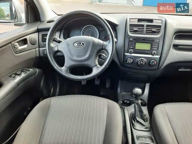 Серый Киа Sportage, объемом двигателя 2 л и пробегом 186 тыс. км за 9100 $, фото 68 на Automoto.ua