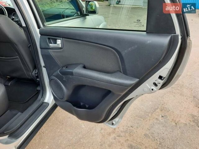 Серый Киа Sportage, объемом двигателя 2 л и пробегом 186 тыс. км за 9100 $, фото 114 на Automoto.ua