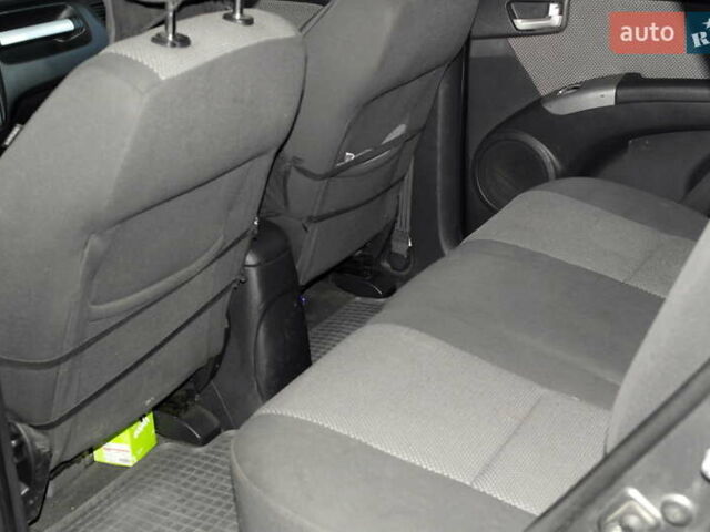 Серый Киа Sportage, объемом двигателя 1.99 л и пробегом 234 тыс. км за 9800 $, фото 10 на Automoto.ua