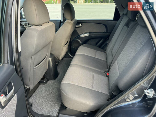 Серый Киа Sportage, объемом двигателя 1.99 л и пробегом 270 тыс. км за 9000 $, фото 26 на Automoto.ua