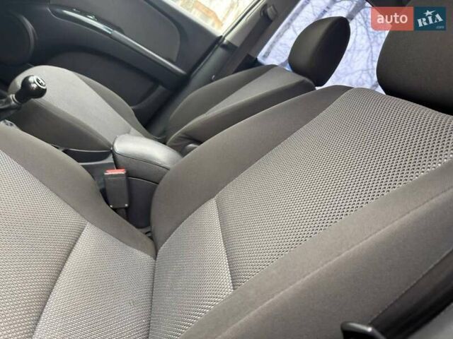 Серый Киа Sportage, объемом двигателя 2 л и пробегом 165 тыс. км за 7490 $, фото 15 на Automoto.ua