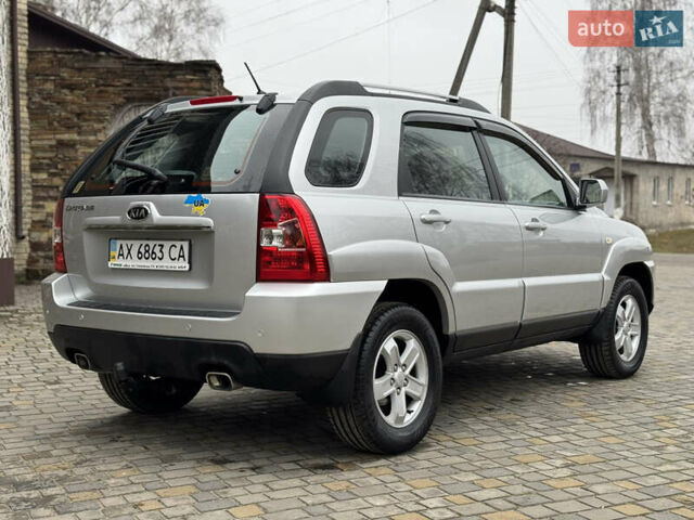 Серый Киа Sportage, объемом двигателя 2 л и пробегом 86 тыс. км за 10200 $, фото 5 на Automoto.ua