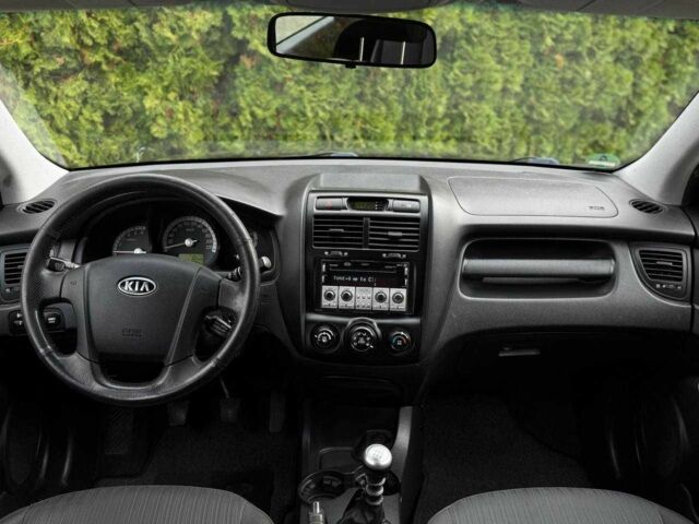 Сірий Кіа Sportage, об'ємом двигуна 2 л та пробігом 178 тис. км за 4600 $, фото 8 на Automoto.ua