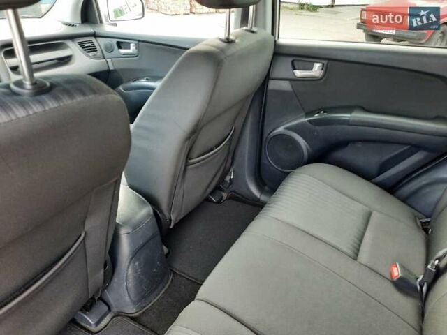 Серый Киа Sportage, объемом двигателя 2 л и пробегом 186 тыс. км за 9100 $, фото 84 на Automoto.ua