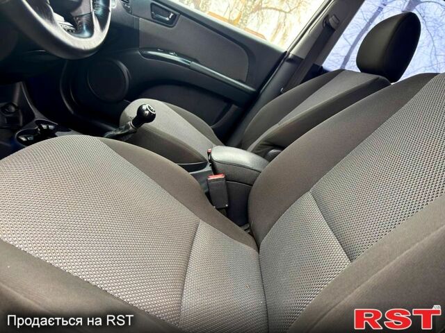 Серый Киа Sportage, объемом двигателя 2 л и пробегом 165 тыс. км за 7490 $, фото 6 на Automoto.ua