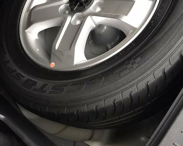 Сірий Кіа Sportage, об'ємом двигуна 2 л та пробігом 180 тис. км за 8890 $, фото 4 на Automoto.ua